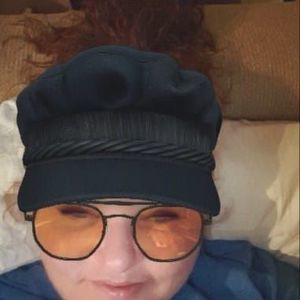 Meet your Posher, Joy